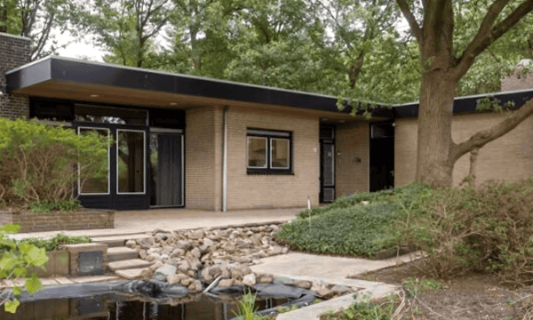 Huis | m² | €2250,-