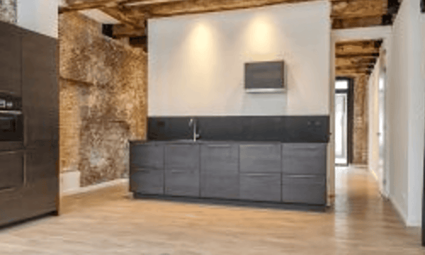 Kamer | 134m² | €2025,-
