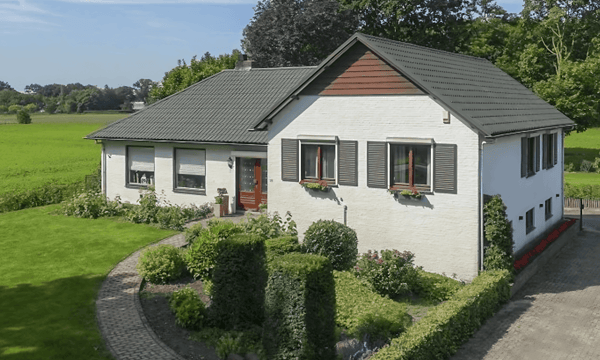 Huis | 210m² | €1525,-
