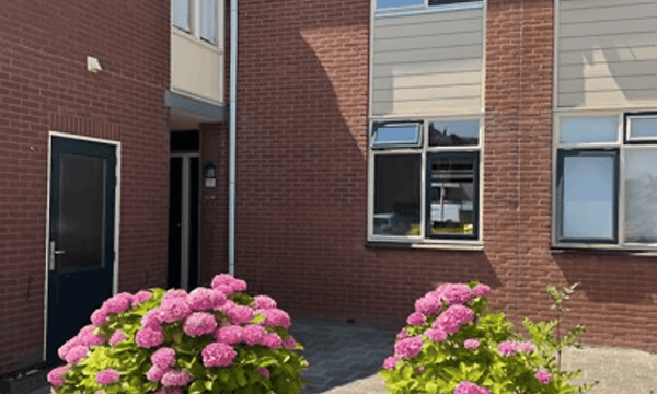 Kamer | m² | €713,-