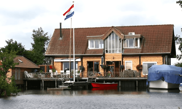 Kamer | 150m² | €3000,-