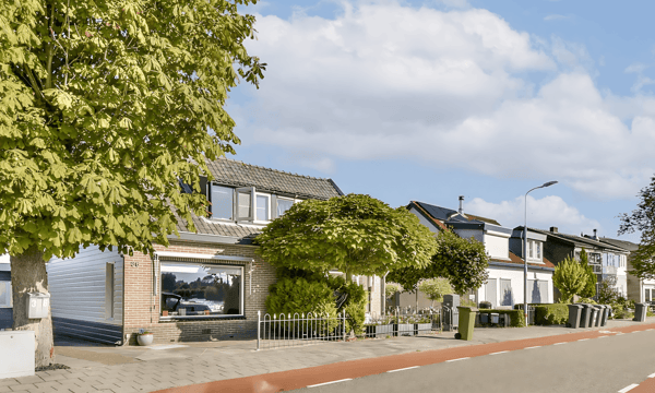 Huis | 104m² | Leimuiderdijk | €1850,-