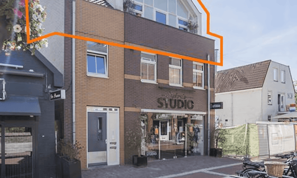 Kamer | 81m² | €2250,-