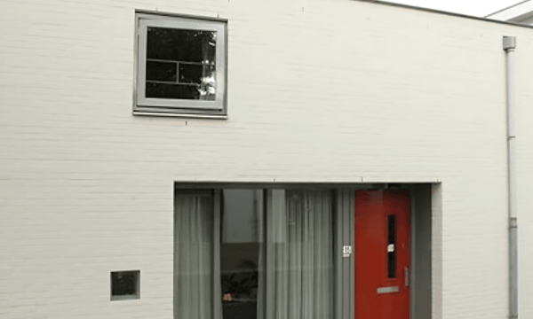 Kamer | m² | €932,-