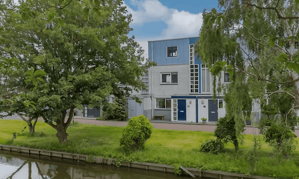 Kamer | 95m² | €2665,-
