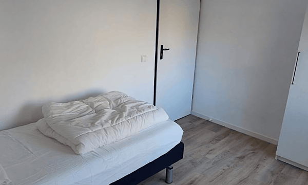 Kamer | 15m² | €595,-