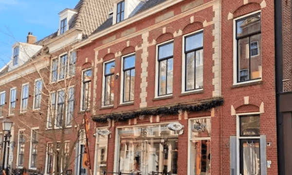 Huis | m² | €1850,-