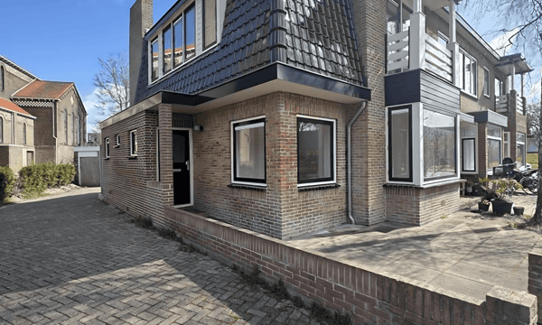 Kamer | 108m² | €250,-