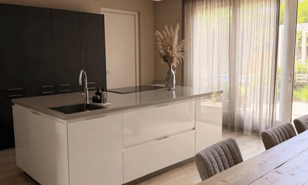 Huis | 212m² | €1995,-