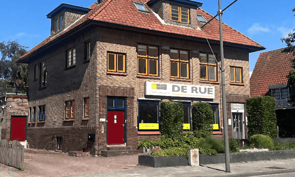 Huis | m² | €1050,-