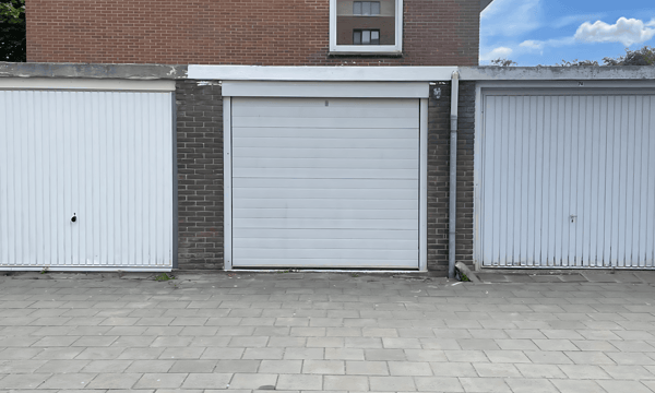 Kamer | m² | €375,-