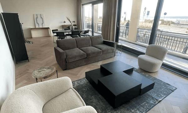 Kamer | 175m² | €2350,-