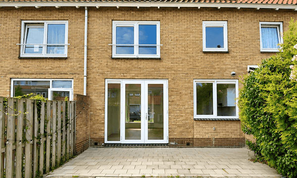 Studio | m² | €2850,-
