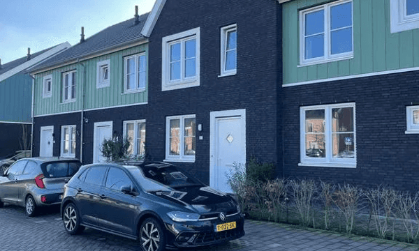 Studio | 128m² | €2150,-