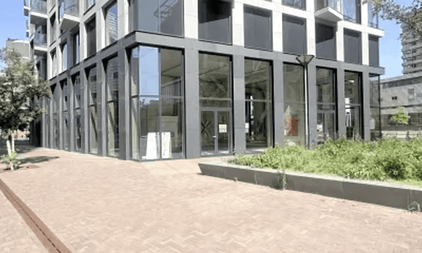 Bedrijfsruimte | 219m² | €4575,-