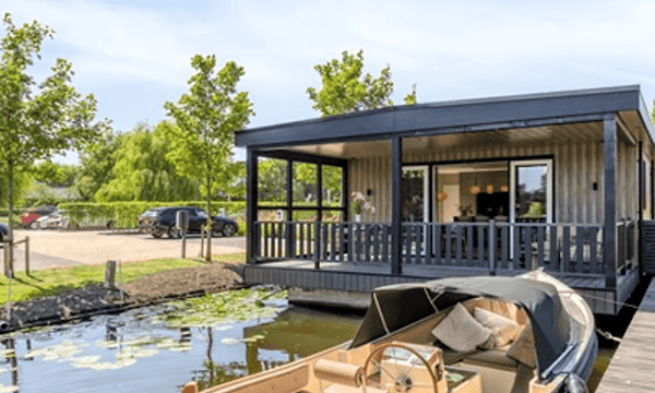 Kamer | 113m² | €3700,-