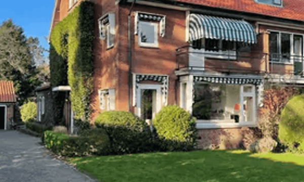 Kamer | 200m² | €5850,-