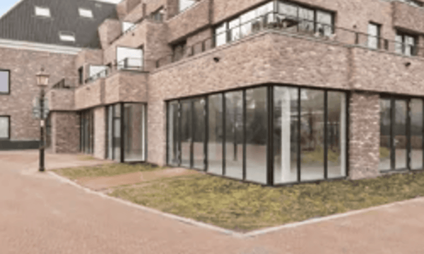 Kamer | 130m² | €1298,-