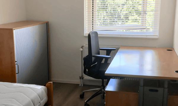 Kamer | 10m² | €400,-