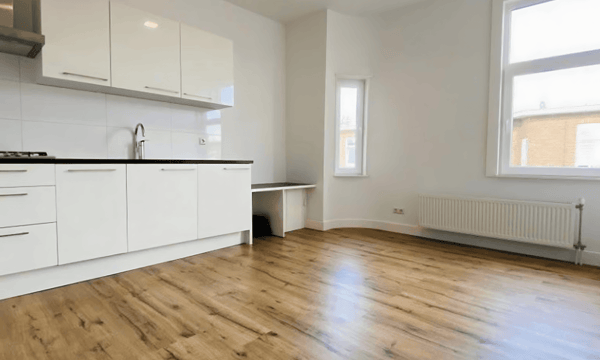 Studio | 20m² | Larensestraat | €681,-