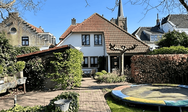 Huis | 208m² | €2750,-