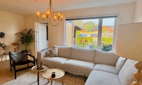 Huis | m² | €400,-