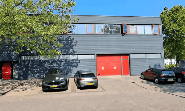 Bedrijfsruimte | 50m² | €895,-