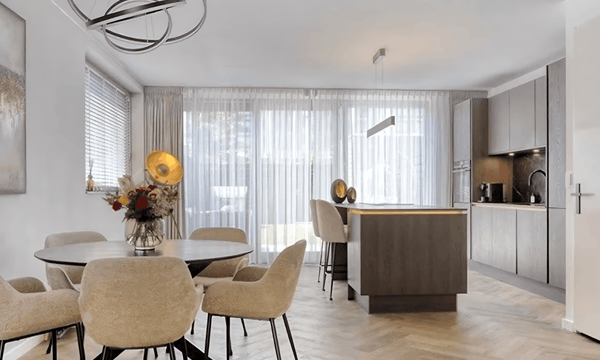 Huis · 146 m² · €3800,-