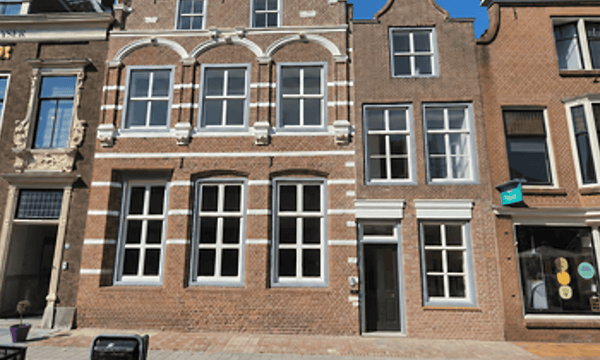 Appartement · 38 m² · €1375,-