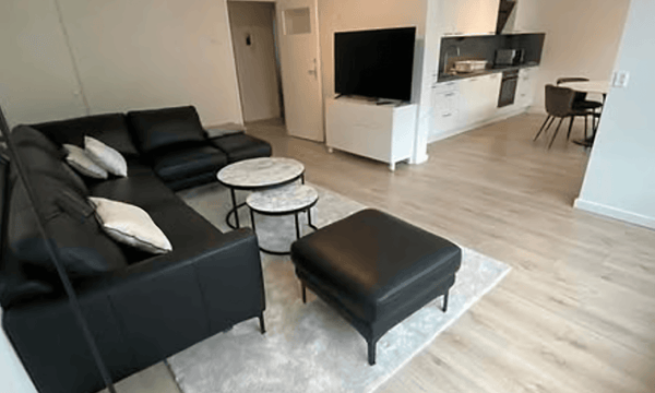 Studio · €800,-