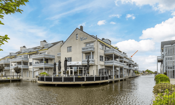 Huis | 92m² | €1975,-