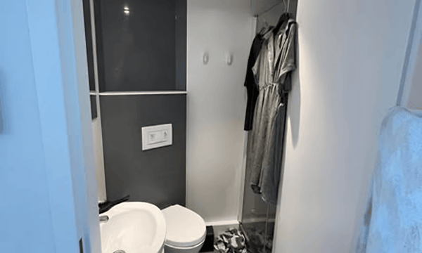Studio | m² onbekend | €875,-