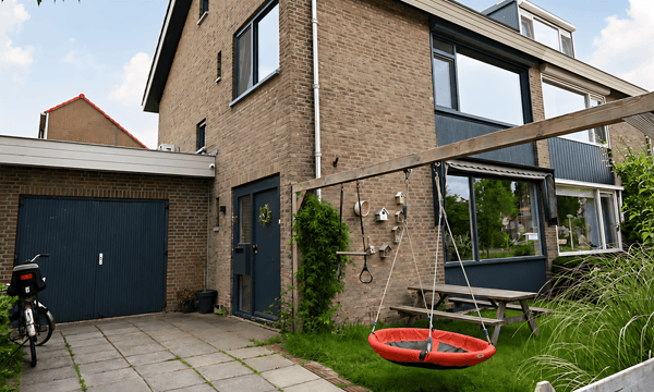 Huis | 157m² | €2775,-