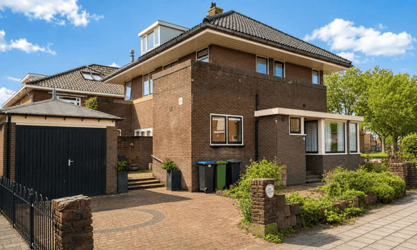 Huis | 106m² | €2500,-