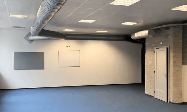 Bedrijfsruimte | 30m² | €400,-