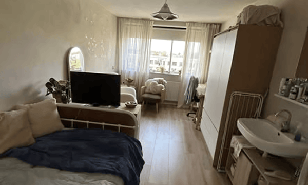 Kamer | m² onbekend | €450,-