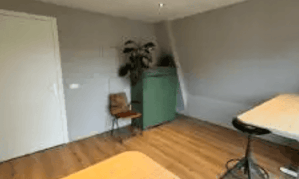 Kamer | 145m² | €2200,-