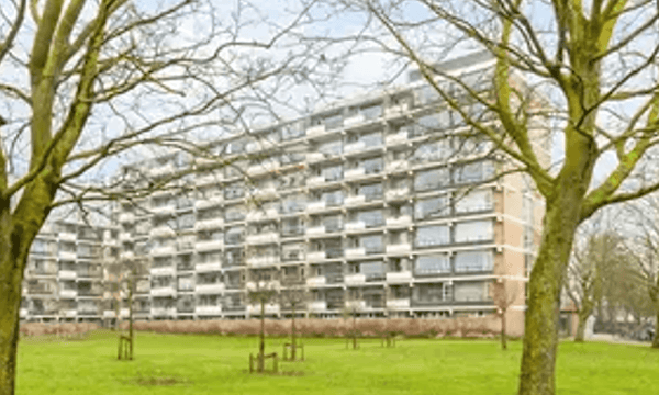 Kamer | 107m² | €2350,-
