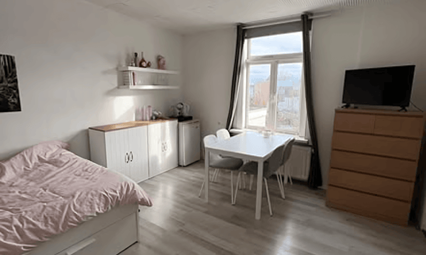 Kamer | 25m² | €500,-