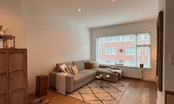Studio | m² | €800,-