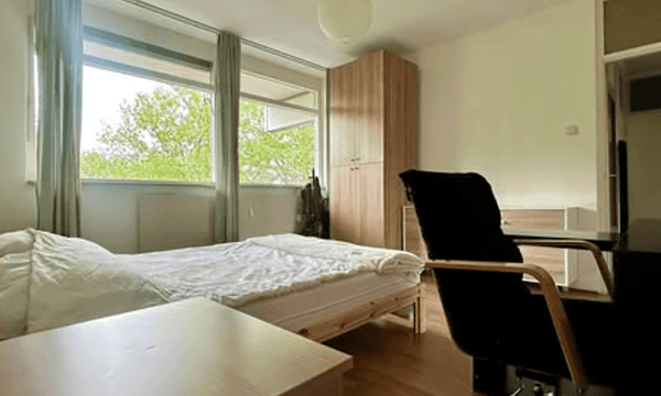 Kamer | m² onbekend | €1100,-