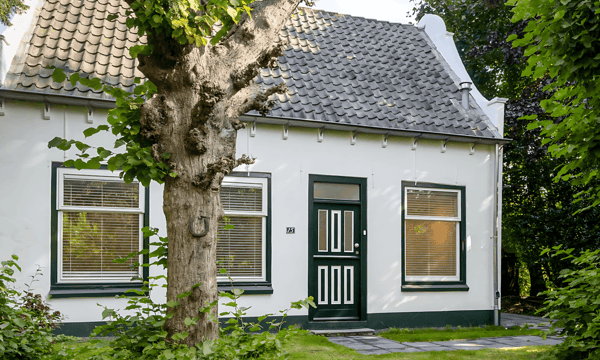 Huis | 102m² | €2700,-