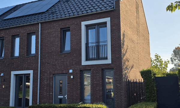 Huis | 117m² | €1975,-