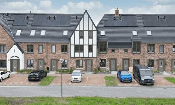 Huis | 127m² | €2059,-