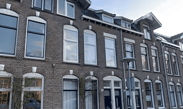Huis | 100m² | €1006,-