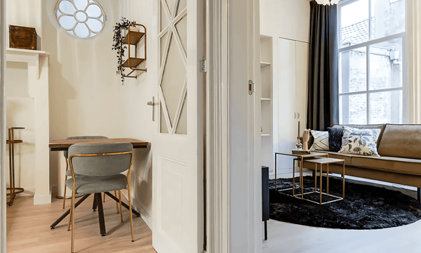 Studio | 42m² | €2046,-