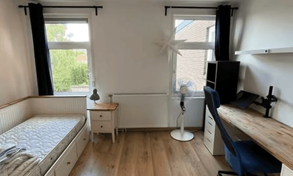 Kamer | 13m² | €700,-