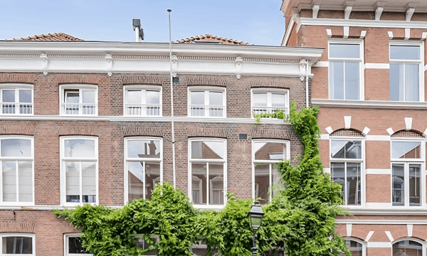 Huis | 220m² | €5000,-