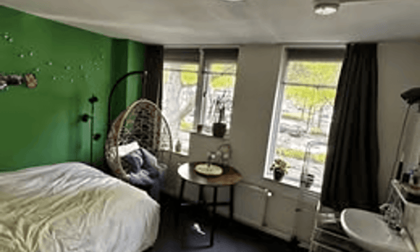 Kamer | m² onbekend | €660,-