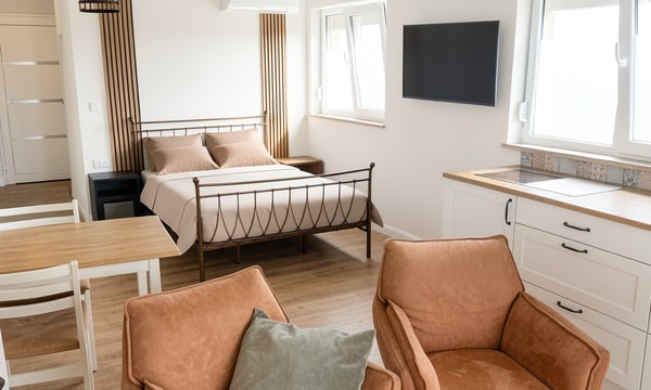 Studio | 40m² | €2205,-
